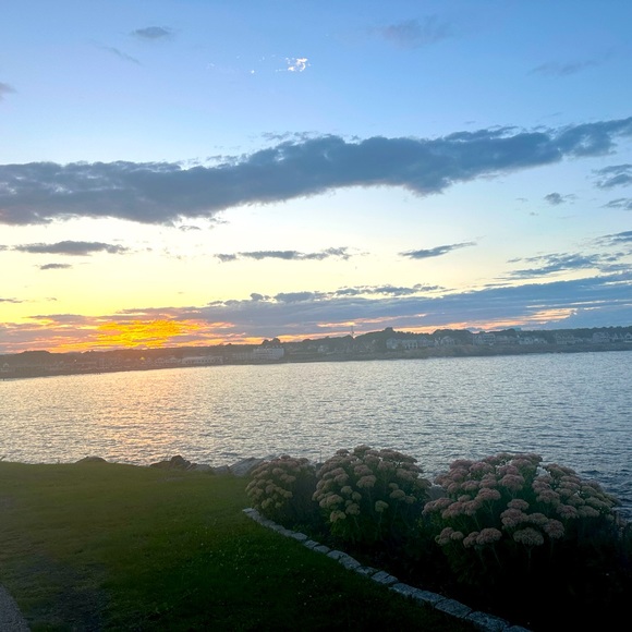 Meet your Posher, Jessica - Picture 1 of 1